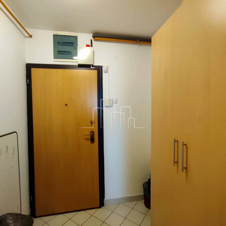 Kancelarijski poslovni prostor 65m2 Centar najam