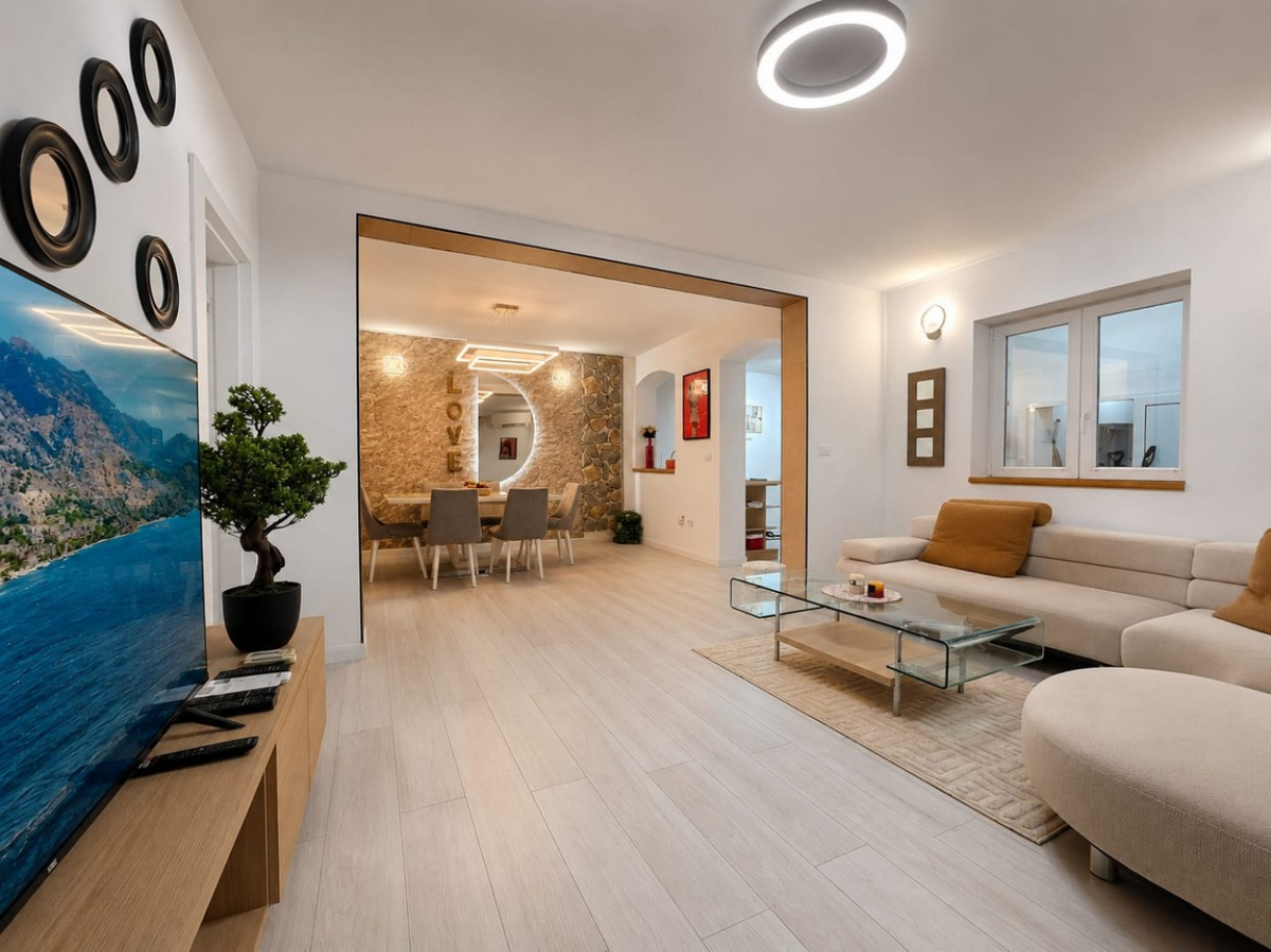 Spacious Fully Furnished Two-Bedroom Apartment in Petrovac 5