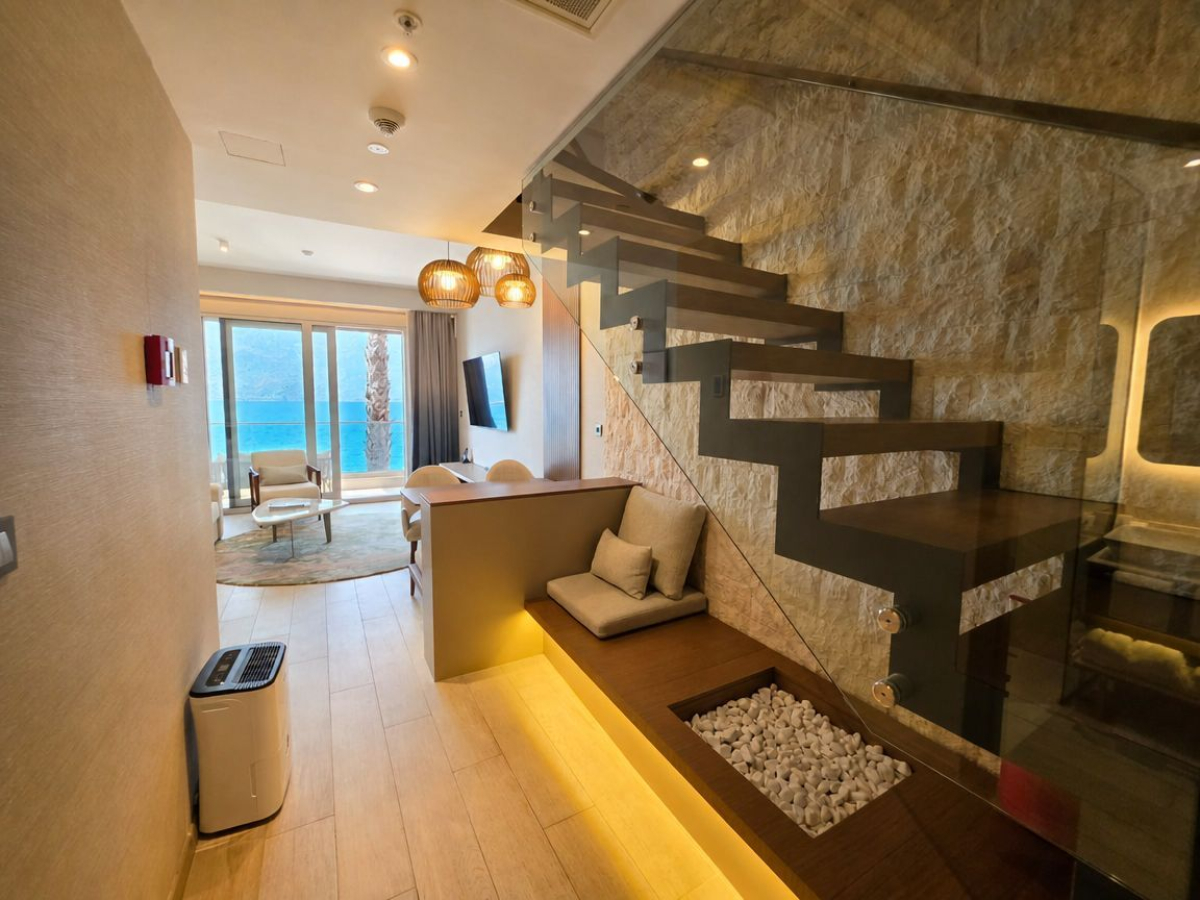 Luxury 109 m² villa on the first line in a prestigious sea-front complex — Stoliv, Kotor 2