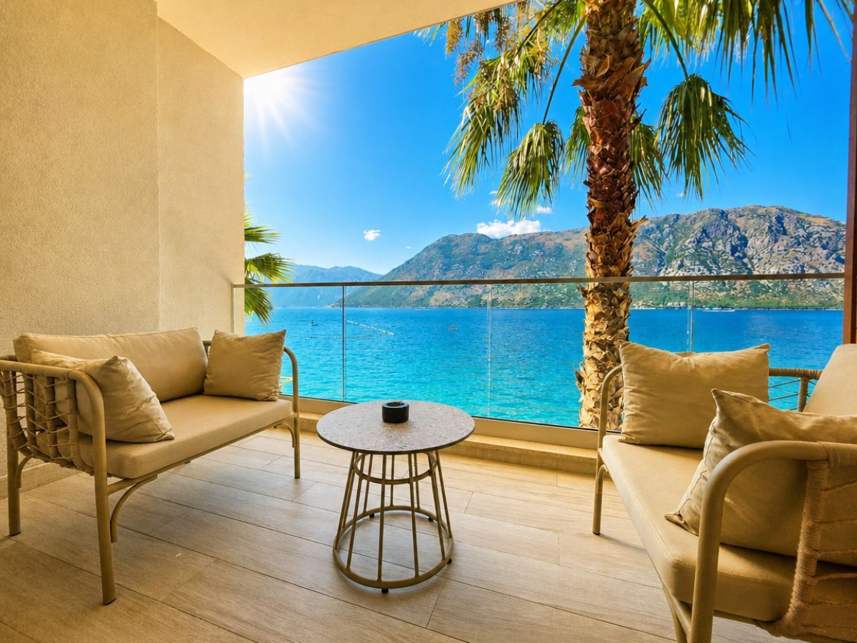 Luxury 109 m² villa on the first line in a prestigious sea-front complex — Stoliv, Kotor 7