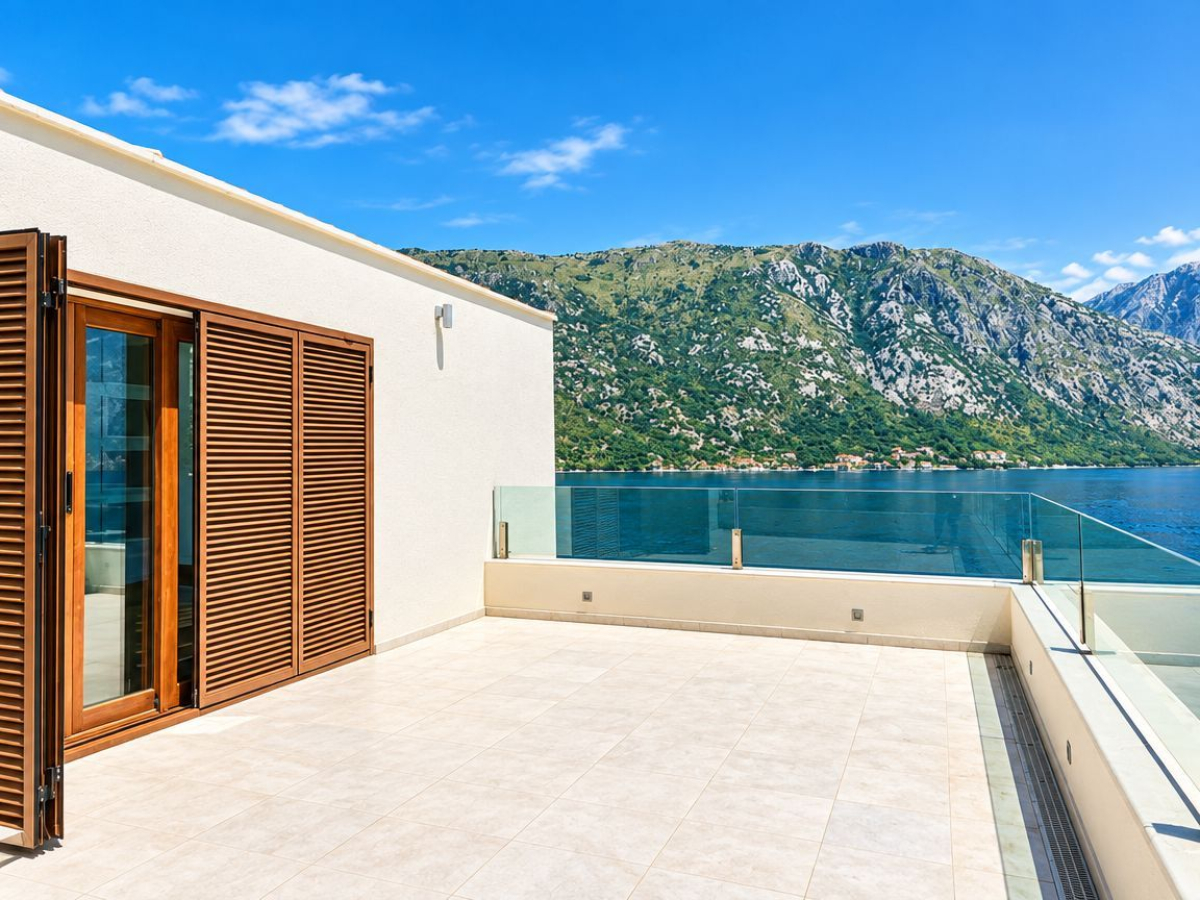 Luxury villa 495 m² with panoramic bay view, 90 m from the sea — Stoliv, Kotor 6