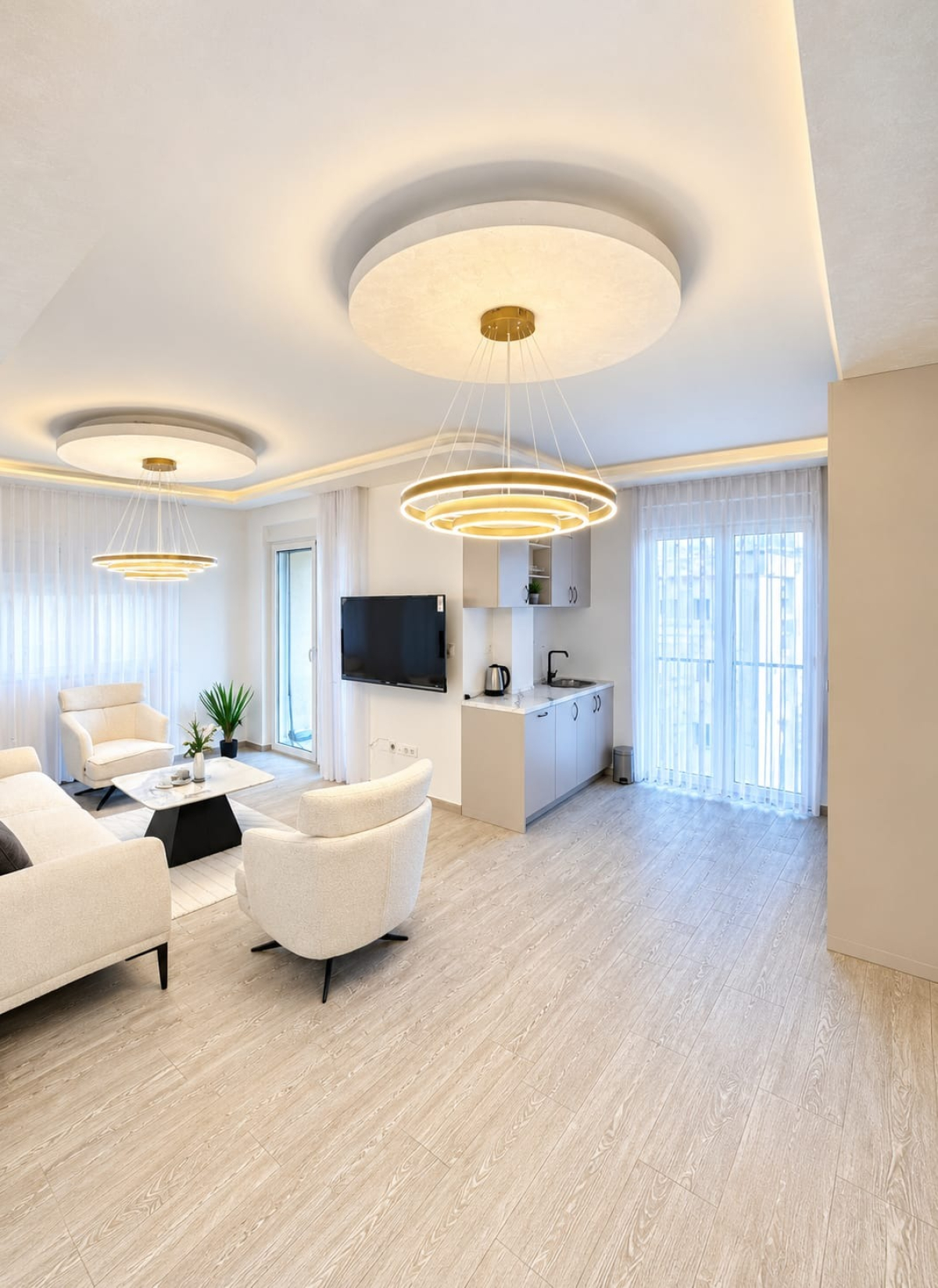 Luxury furnished 2-bedroom apartment, 74 m², sea view, 6th floor — Bečići 7