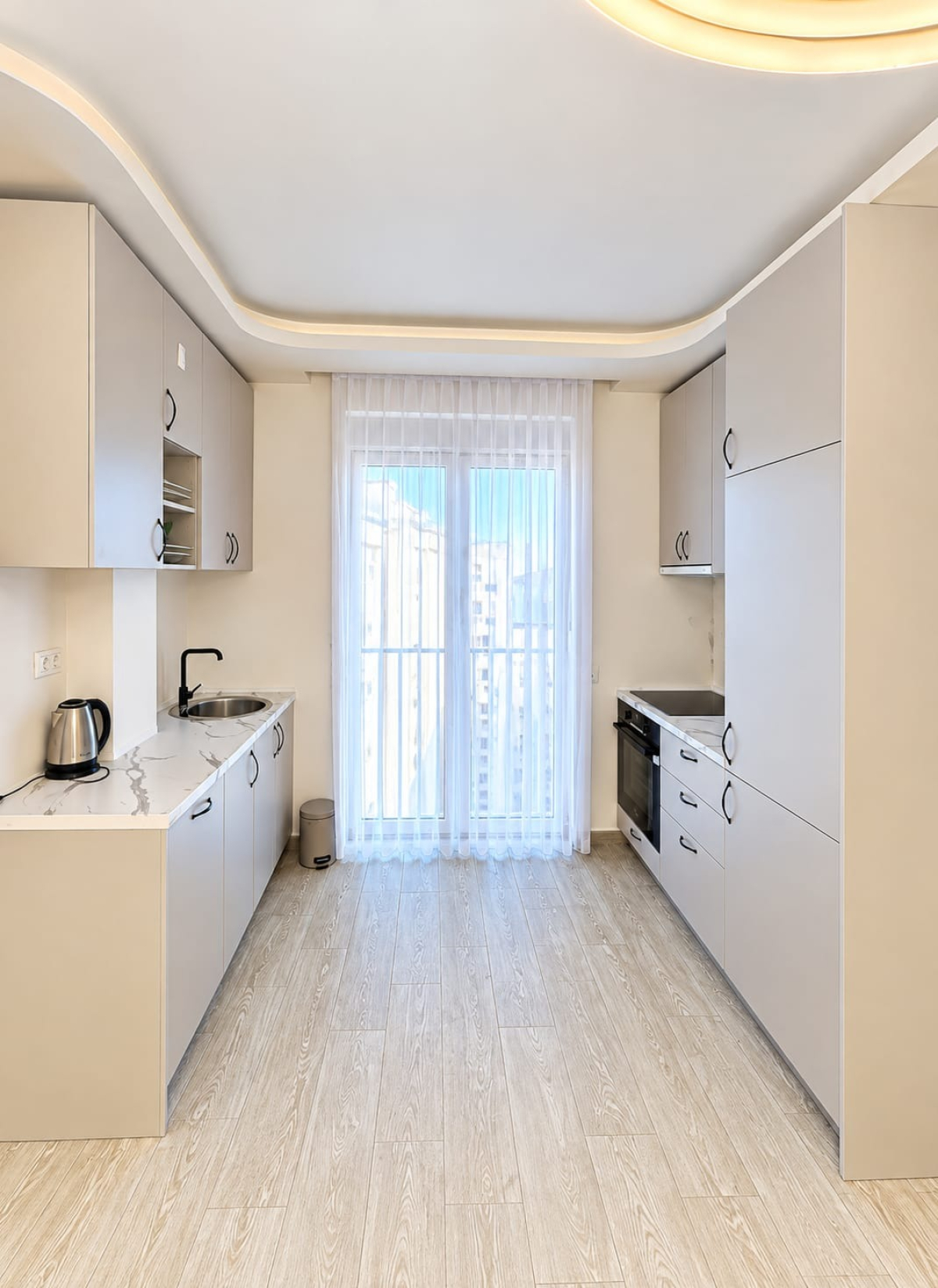 Luxury furnished 2-bedroom apartment, 74 m², sea view, 6th floor — Bečići 2