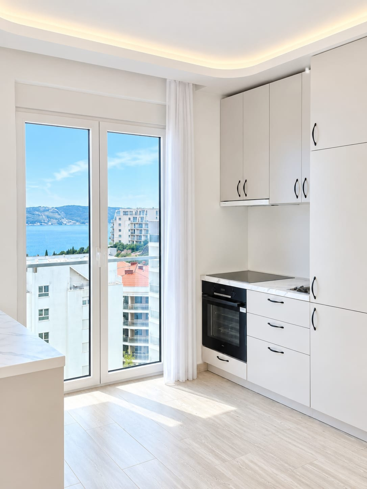 Luxury furnished 2-bedroom apartment, 74 m², sea view, 6th floor — Bečići 10