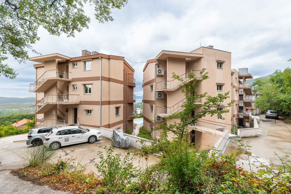 Geräumige möblierte 3-Schlafzimmer-Wohnung 128 m² mit Meerblick und 40-m²-Terrasse — Kavač, Kotor 8