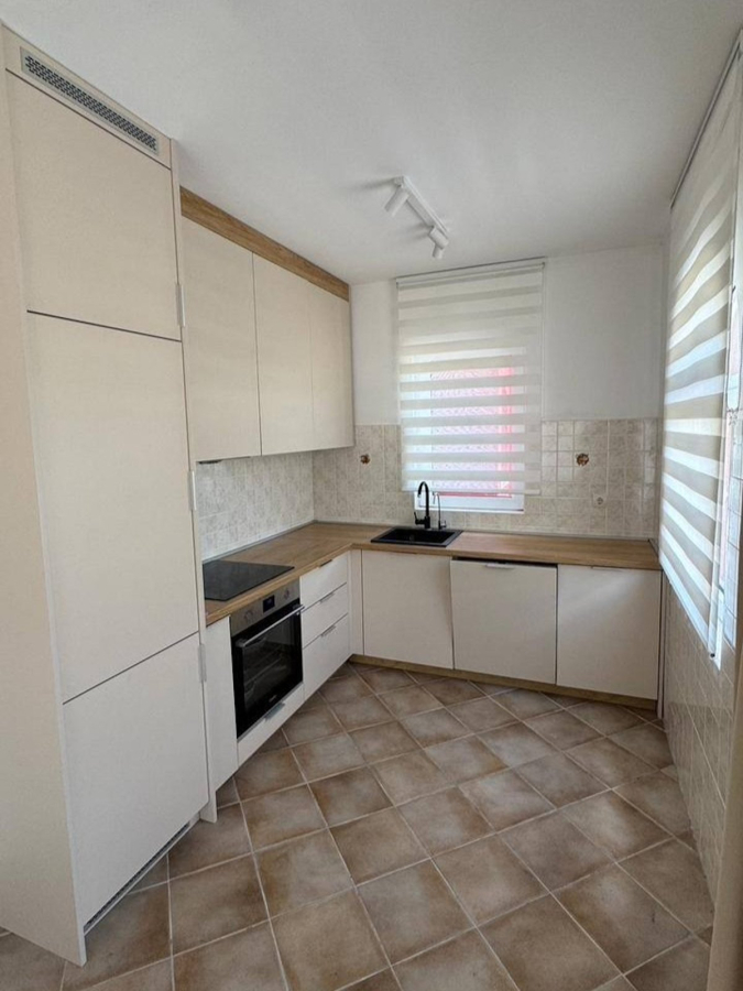 Geräumige möblierte 2-Schlafzimmer-Wohnung 79 m² mit Pool, geschlossene Anlage — Lastva Grbaljska, Kotor 5