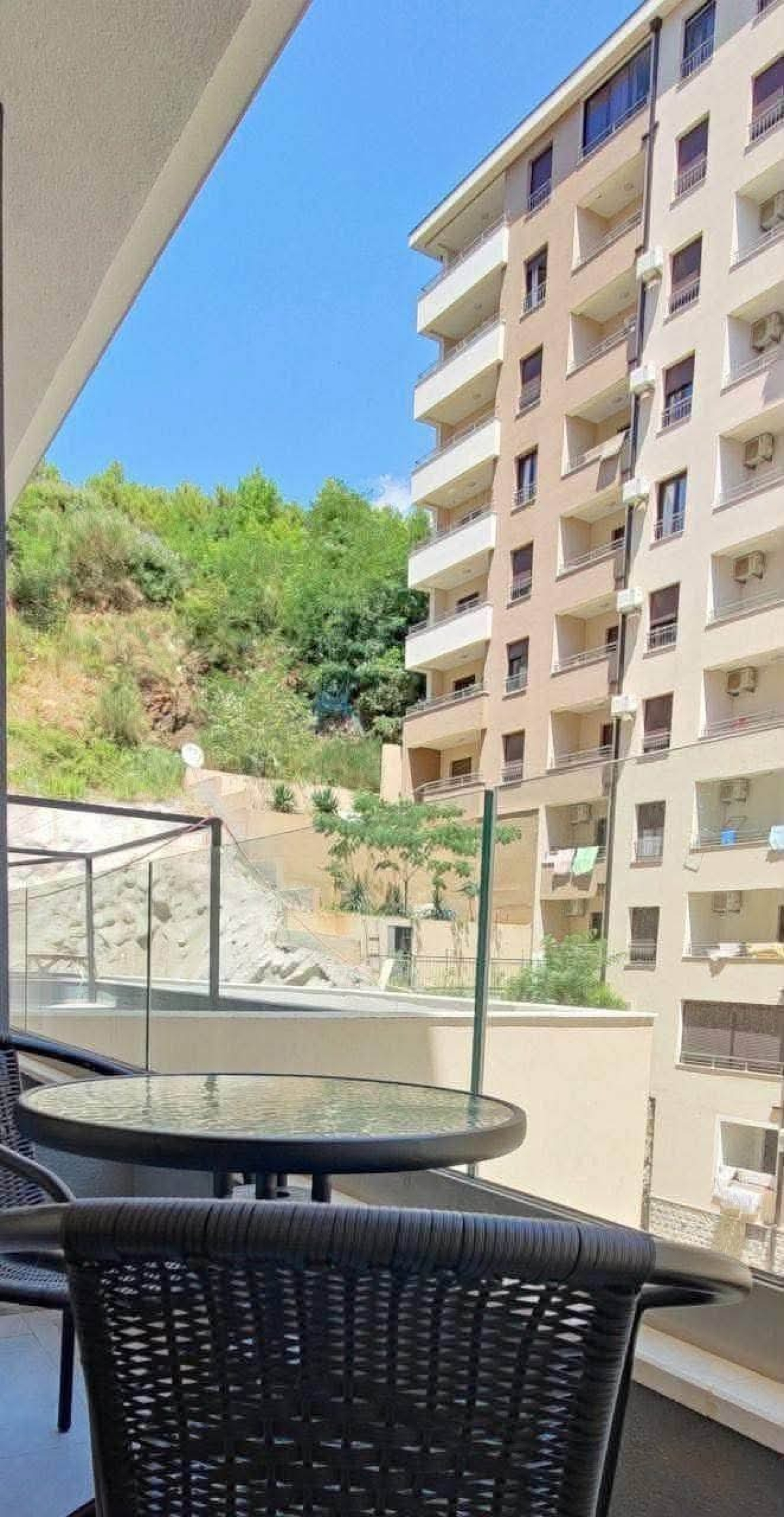 Furnished 1-bedroom apartment 43 m², 1st floor, Woow building — Bečići, Budva 9