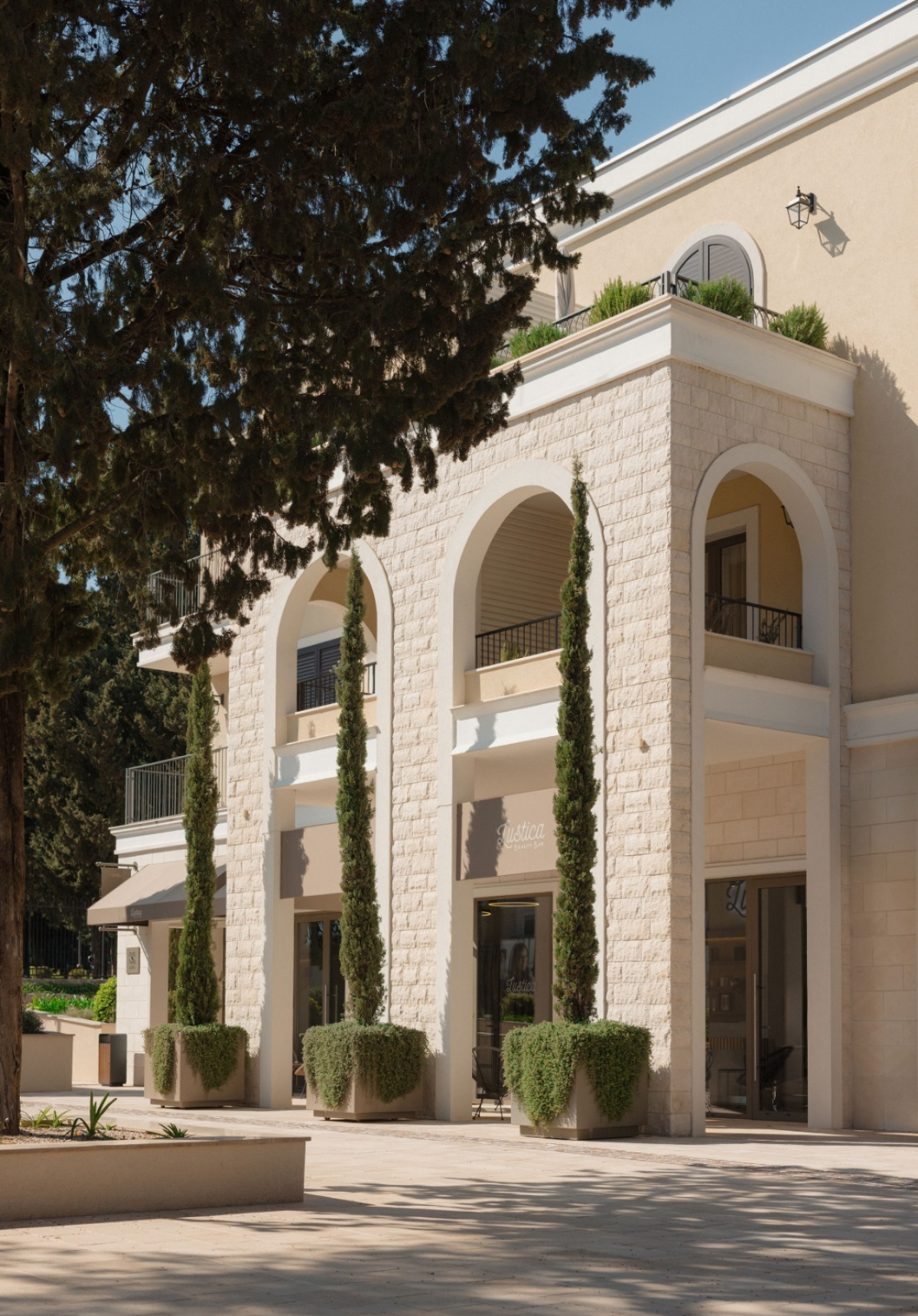 1-bedroom apartment 42 m² with sea-view terrace, Centrale — Luštica Bay, Tivat 2