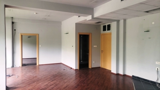 POVOLJNO, KANCELARIJSKI POSLOVNI PROSTOR 97 m2 NA NOVOM NASELJU