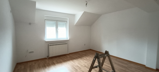 Četvorosoban duplex 80m2 na Adicama, POVOLJNO