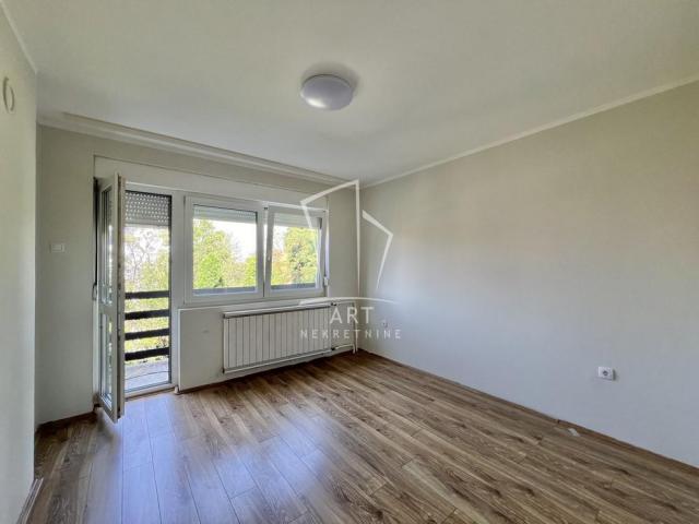 Sremčica, mereno 450m2 ID#8183