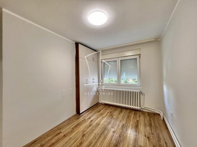 Sremčica, mereno 450m2 ID#8183