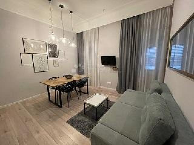 RIJEKA u samom centru grada prodajemo nekretninu s pet apartmana