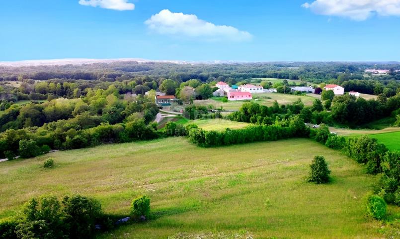 ISTRA, ŽMINJ - Prostrano zemljište na rubu naselja