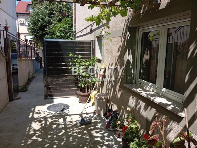 Čukarica, Repište, Slavonskih brigada, 3. 5, 100m2, 700EUR