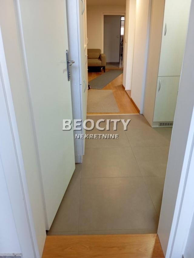 Čukarica, Repište, Slavonskih brigada, 3. 5, 100m2, 700EUR