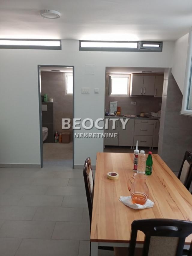 Čukarica, Repište, Slavonskih brigada, 3. 5, 100m2, 700EUR