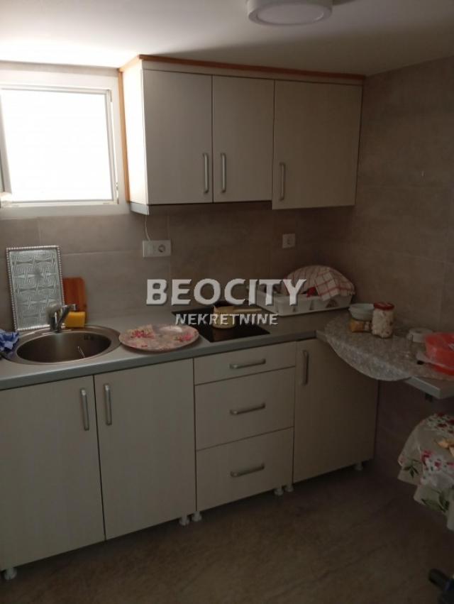 Čukarica, Repište, Slavonskih brigada, 3. 5, 100m2, 700EUR