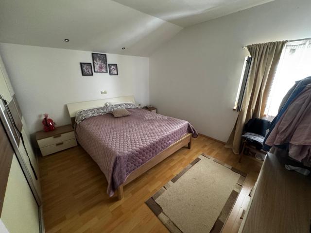 Apartmanska kuća Privlaka - centar mjesta - 300m od mora