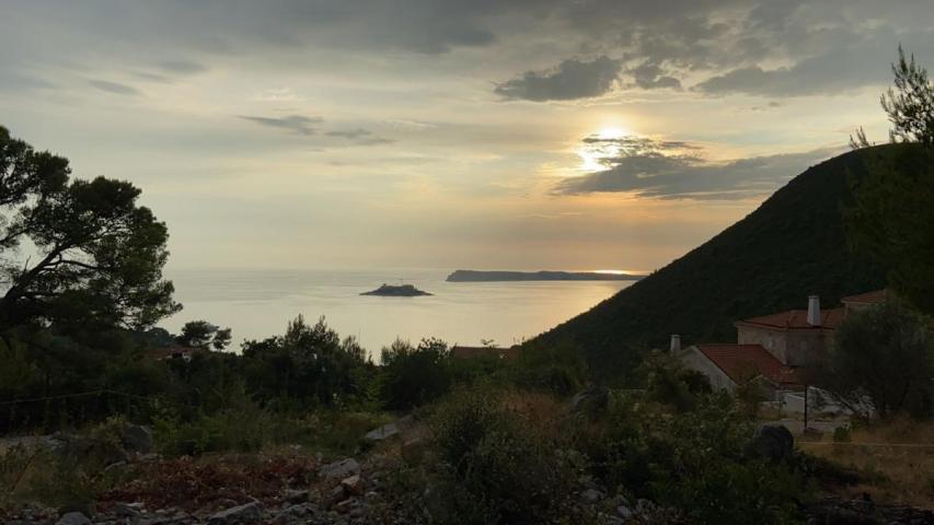 Urbanized land for sale, 3219 m2 (GBA: 3000 m2), Herceg Novi, Radovanici