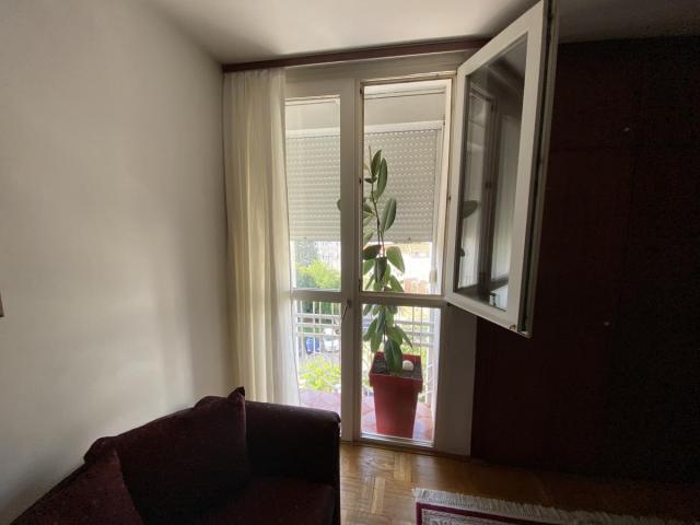 For sale: spacious three-room apartment, 104 m², Bar, Novi Bar