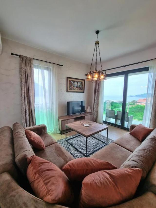 2 bedroom apartment with sea view in Becici, 70m2