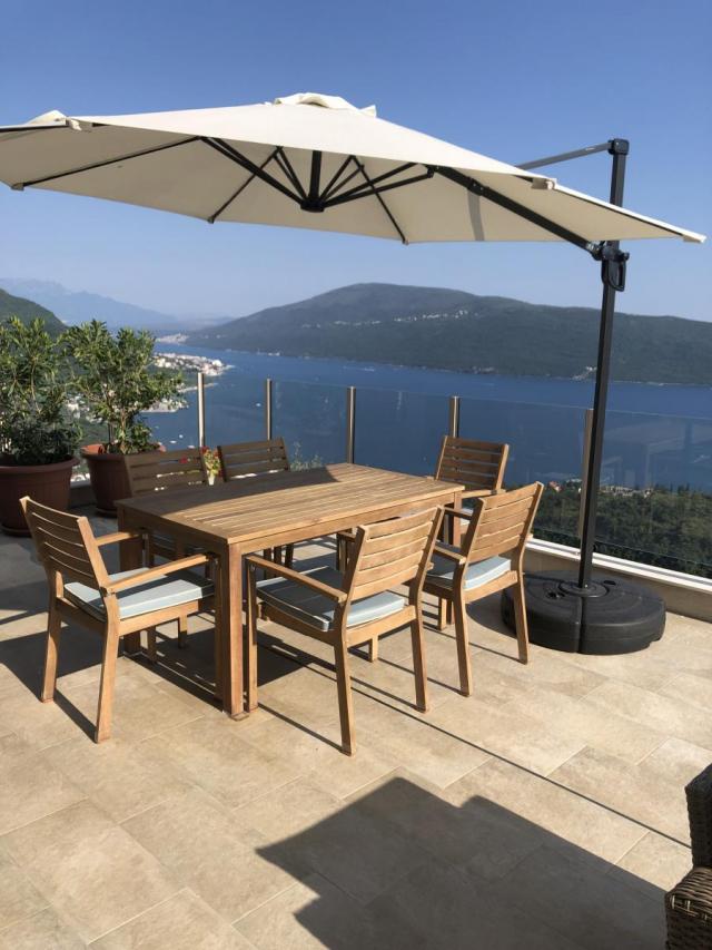 Luxurious 4-Bedroom Villa with Panoramic Terrace in Herceg Novi, Podi