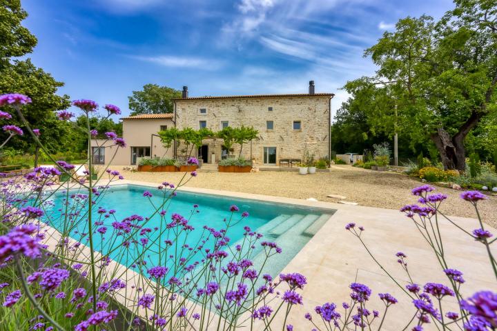 Labin, Šumber, unikatna samostojeća villa  na velikoj okućnici s pogledom 