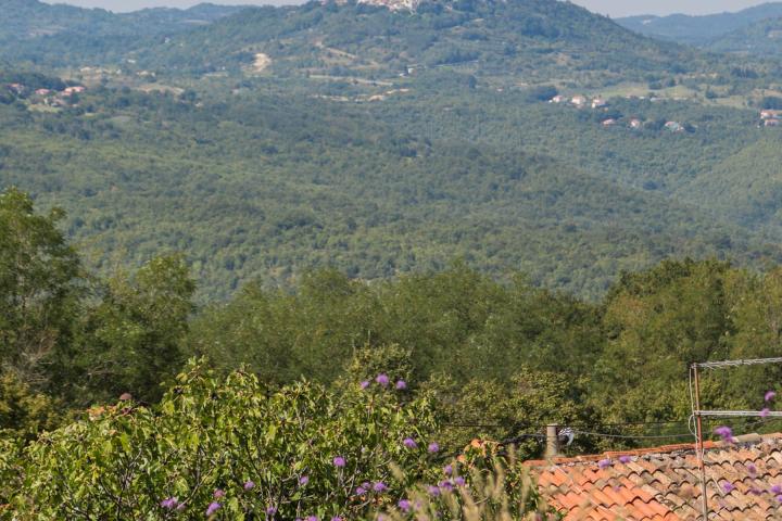 Labin, Šumber, unikatna samostojeća villa  na velikoj okućnici s pogledom 