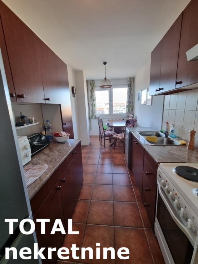 2. 5 Dvoiposoban stan NOVI SAD, 169950€