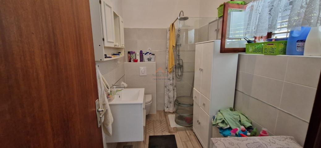 Marina - EKSKLUZIVNA PRODAJA apartmanske kuće s vrtom