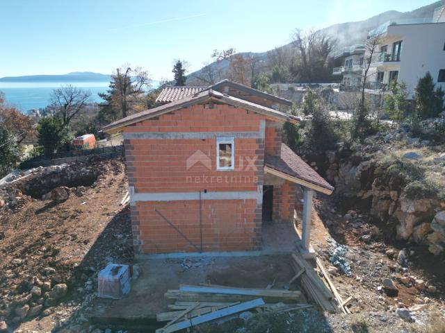 OPATIJA, LOVRAN, IKA - villa 230 m2 s panoramskim pogledom na more i bazenom + uređena okućnica 930 