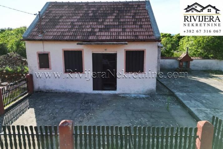 For sale move-in ready house in the picturesque area of Mrkovi Lustica