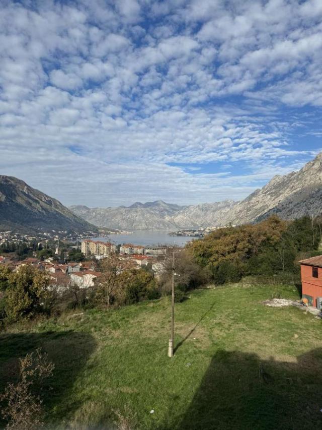 Three-bedroom apartment for sale-Kotor