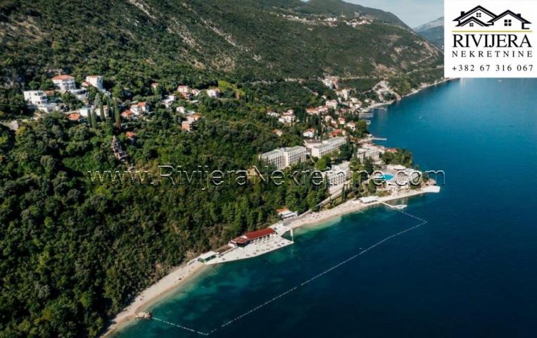 Luksuzna Vila sa panoramskim pogledom na more Njivice Herceg Novi 