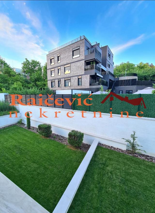 SAVSKI VENAC DEDINJE 180m2 , T , 750000e