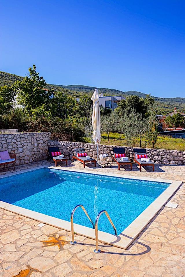 Labin, Rabac, Ferienhaus mit zwei Wohnungen, Meerblick