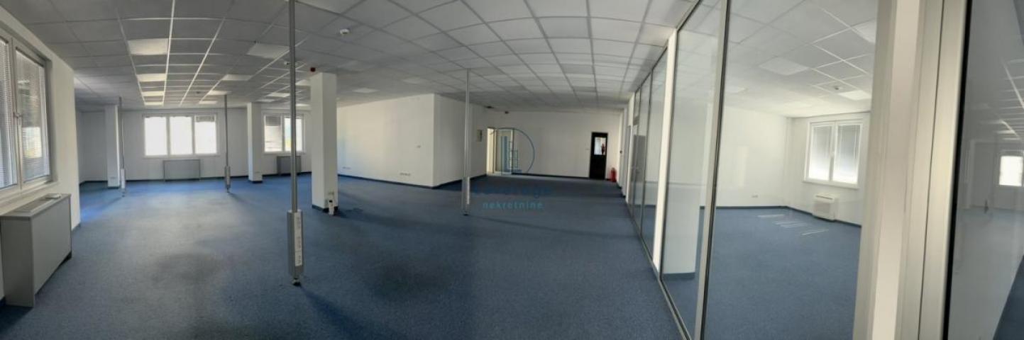 Poslovni prostor, Tošin bunar, 250 m2