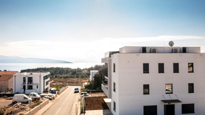 Stadt Krk - Zweistöckiges Luxusapartment mit Dachterrasse und Swimmingpool