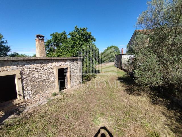 Sukošan-Debeljak seosko imanje na 1260m2 građevinskog terena