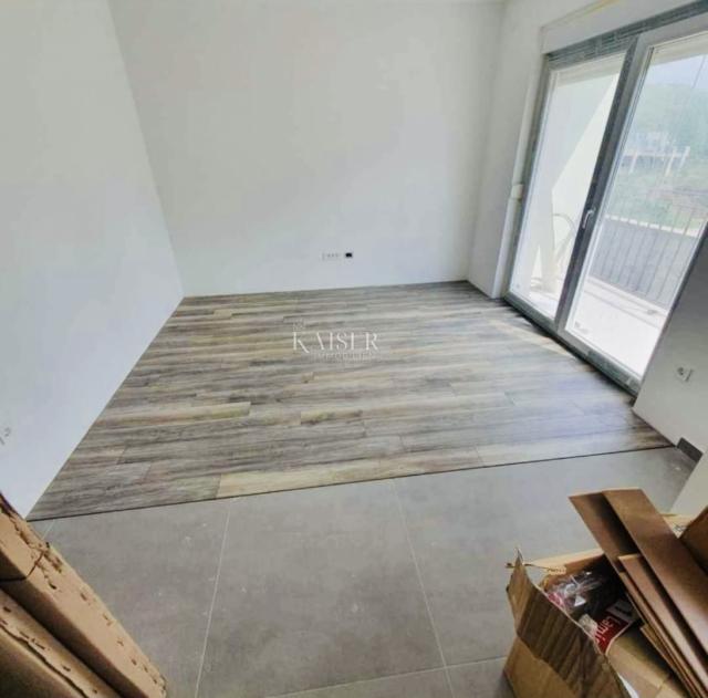 Jušići, Matulji - Apartment on the ground floor of 50 m2 with a terrace