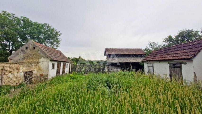 Gakovo, Kuća 90 m2, Plac 2616 m2