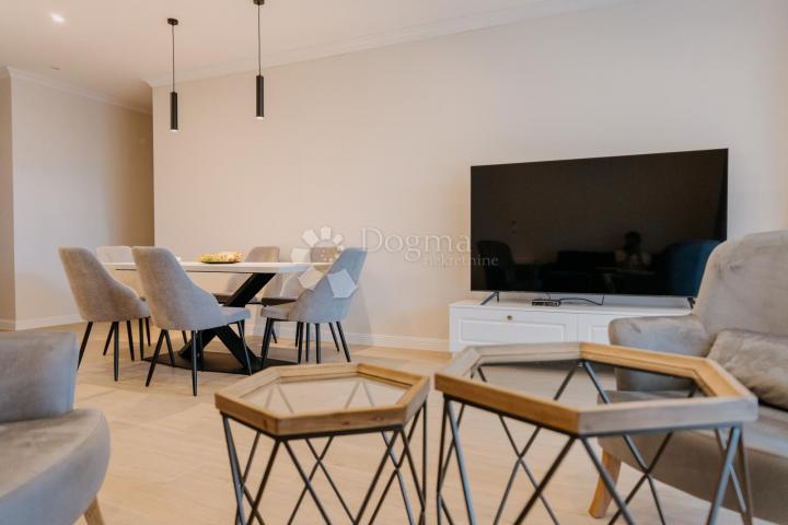 Flat Opatija - Centar, Opatija, 113,40m2