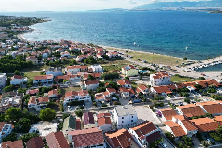 Zadar, Vir  moderna novogradnja,  s pogledom  na more i blizinom plaže 100 m,  NKP 165 m2