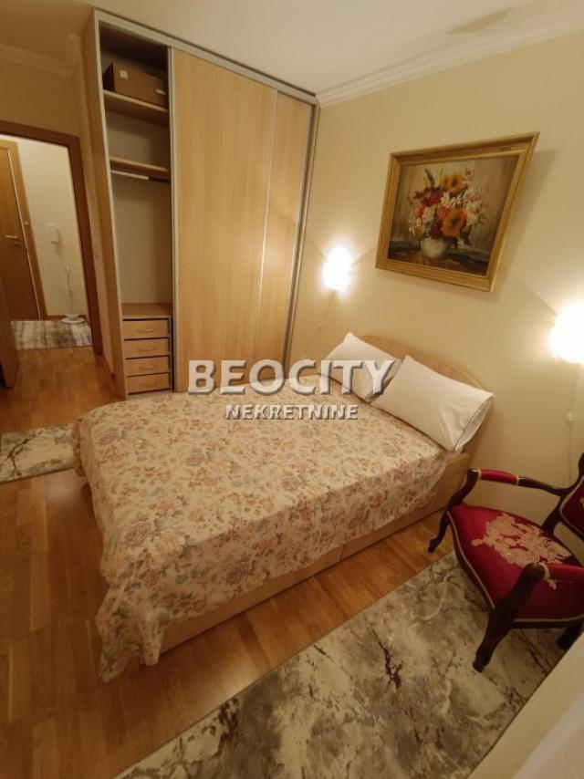 Novi Sad, Centar, Episkopa Visariona, 2. 0, 44m2, 500EUR