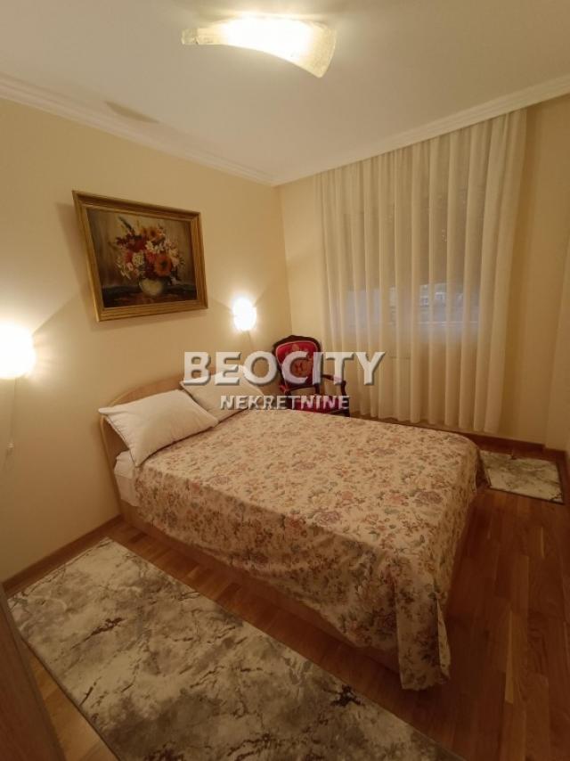 Novi Sad, Centar, Episkopa Visariona, 2. 0, 44m2, 500EUR