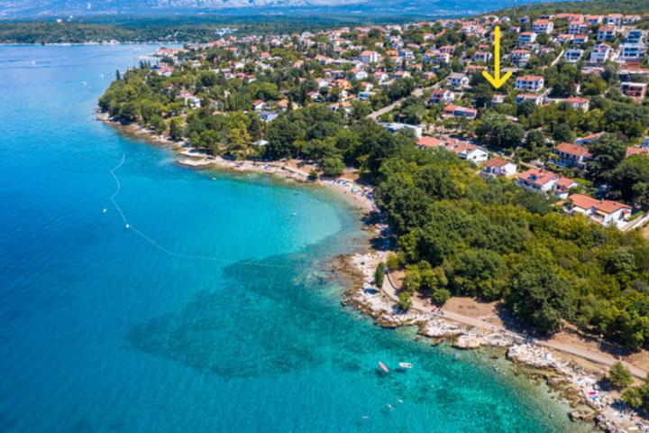 Otok Krk, Njivice, prekrasna kuća s dva apartmana i pogledom na more