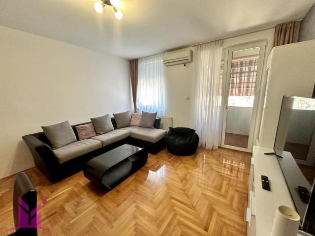 * Novi Sad - Podbara * PET FRIENDLY