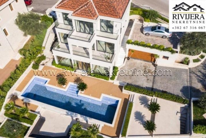 For sale luxury villa in Blizikuce Budva