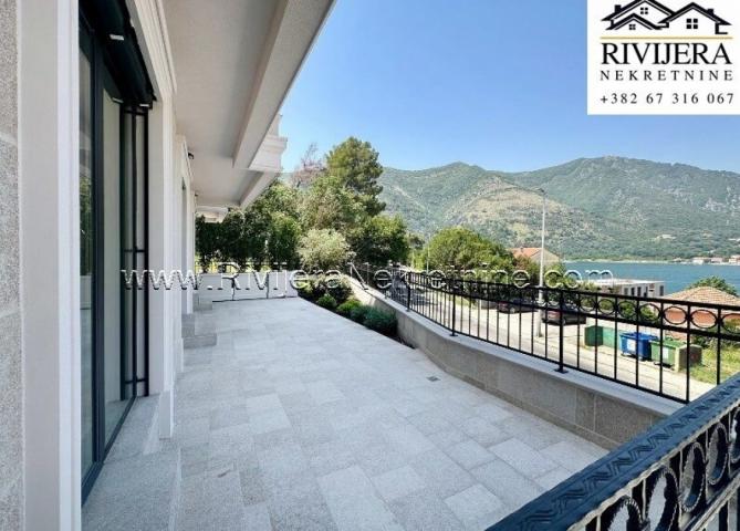 For sale luxurious two-bedroom apartment in Dobrota Kotor